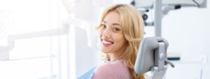woman visiting the dentist